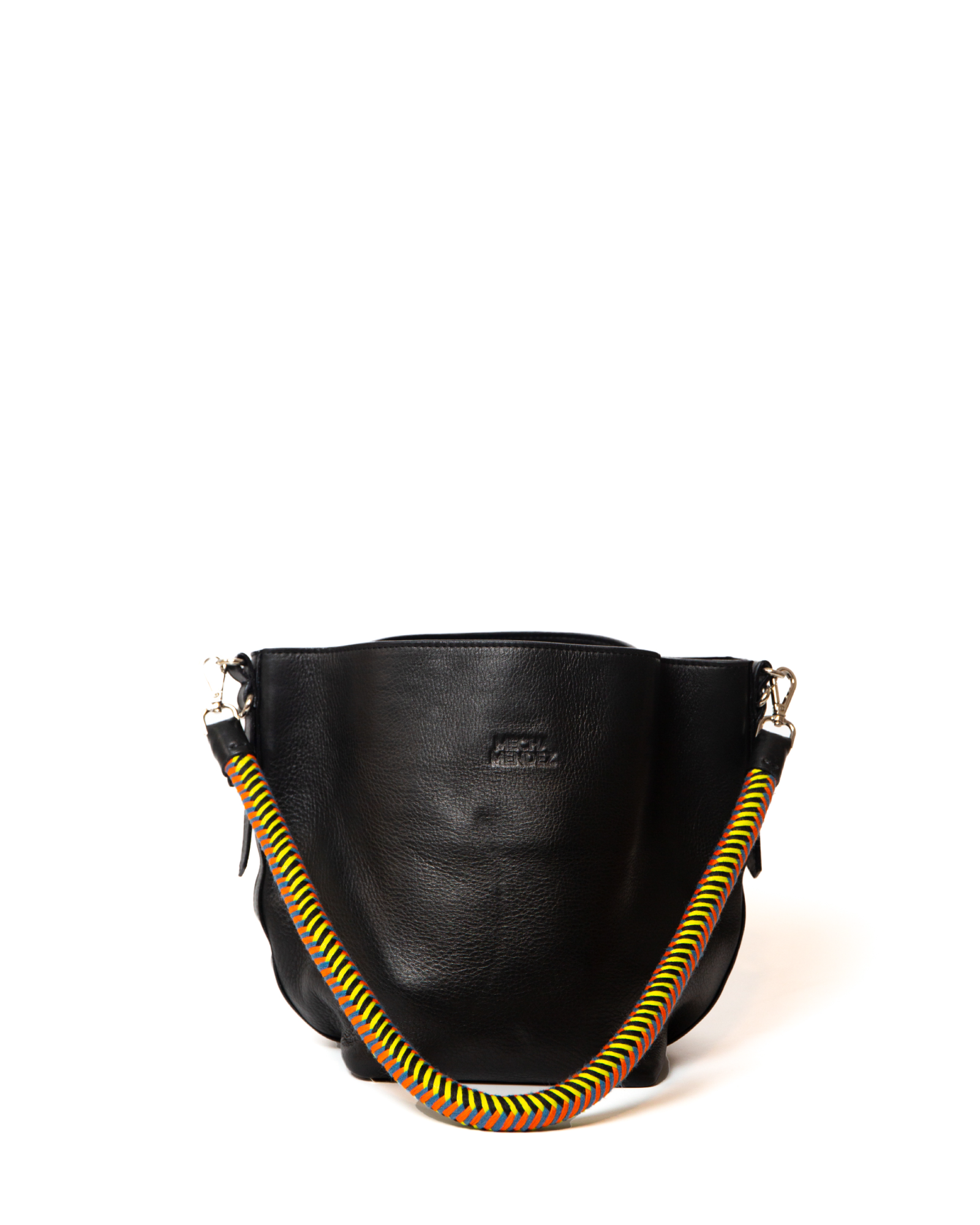 Bucket Clasica - Negro Amazonica