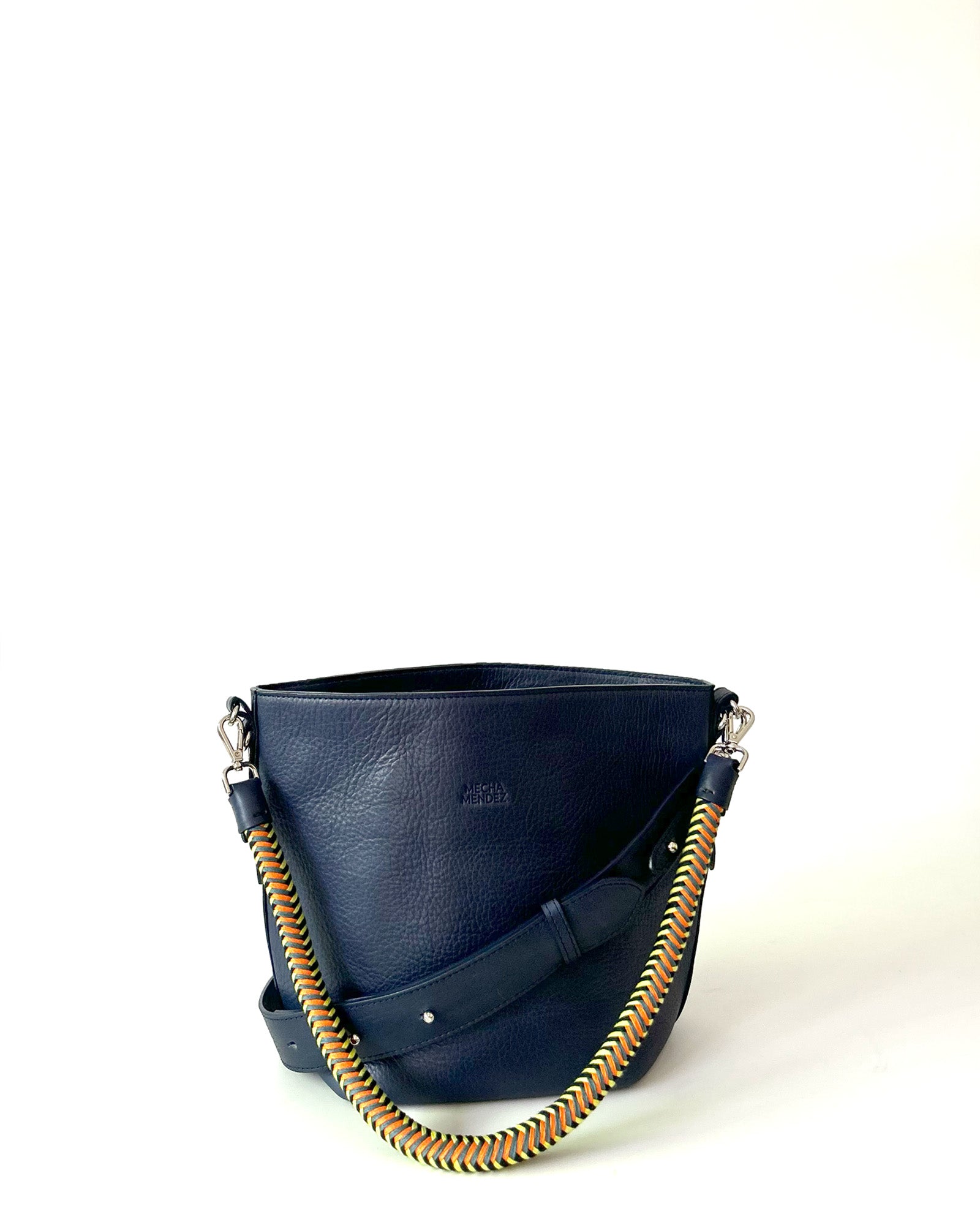 Bucket blue amazonica