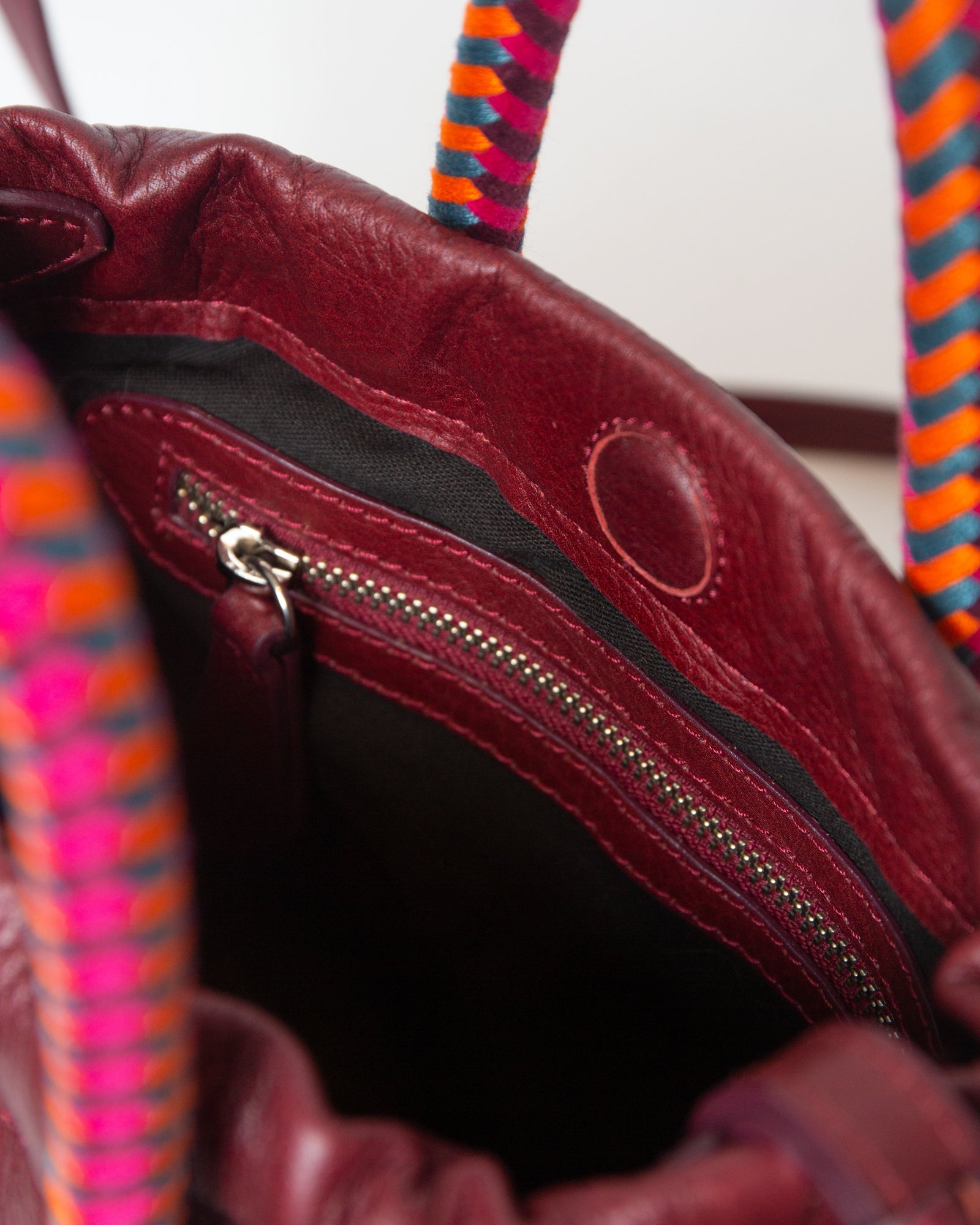 IRUPE MINI BURGUNDY HIPNÓTICA