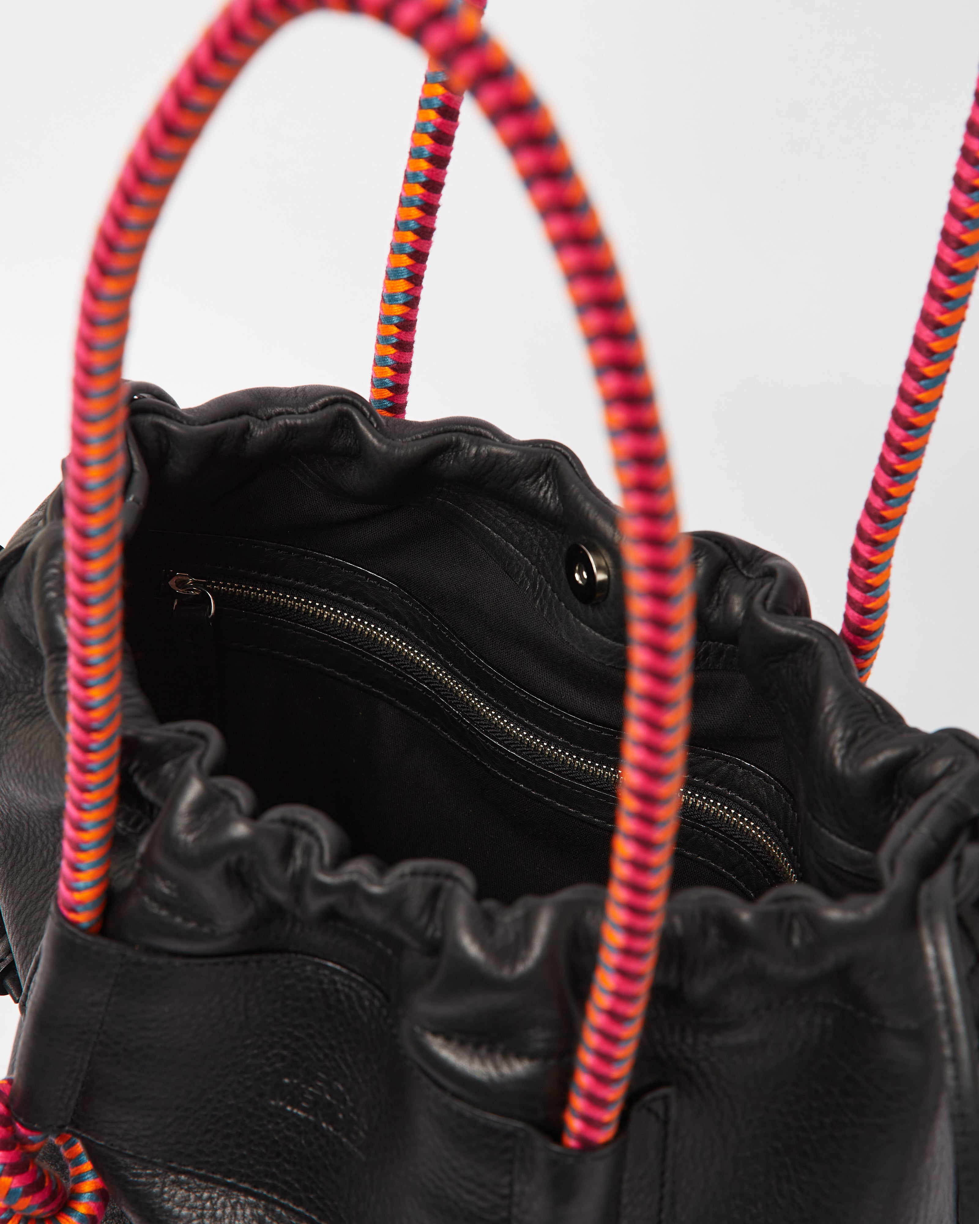 Irupe Grande - Negro Hipnótica