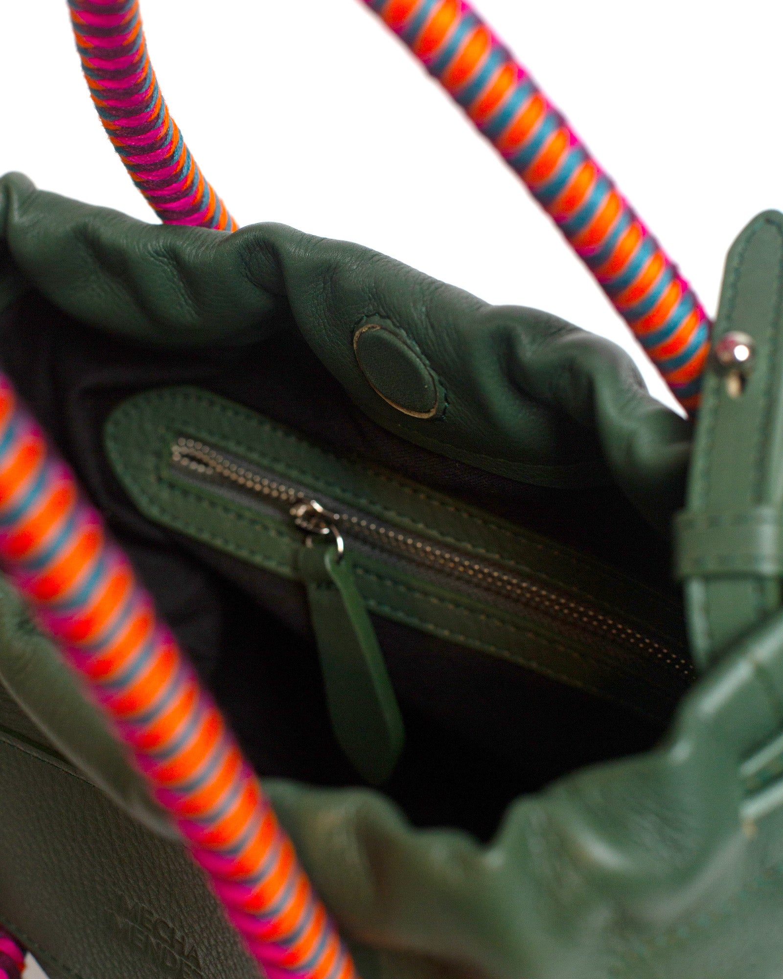 Irupe Mediana v Hipnótica