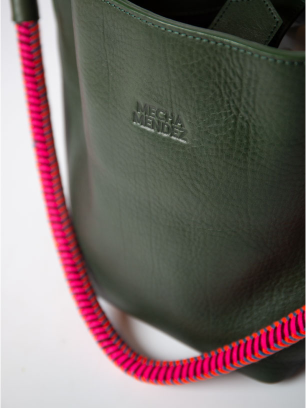 Bucket Clasica - Forest Hipnotica