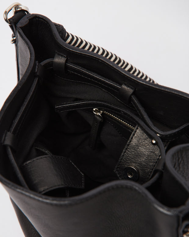 Bucket Clasica - Negro Bataraza