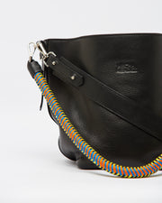 Bucket Clasica - Negro Amazonica