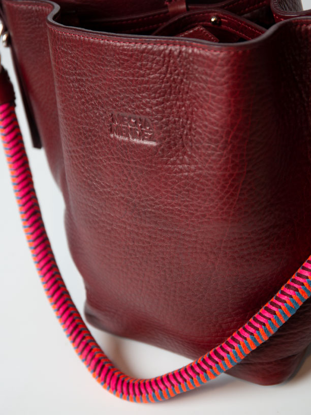 Bucket Clasica - Burgundy Hipnotica