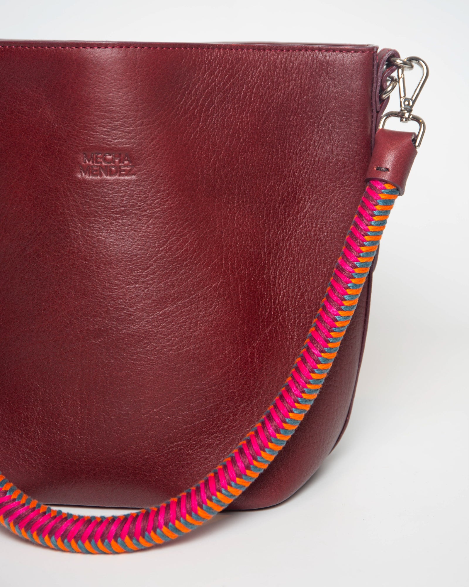 BUCKET CLÁSICA Burgundy HIPNÓTICA