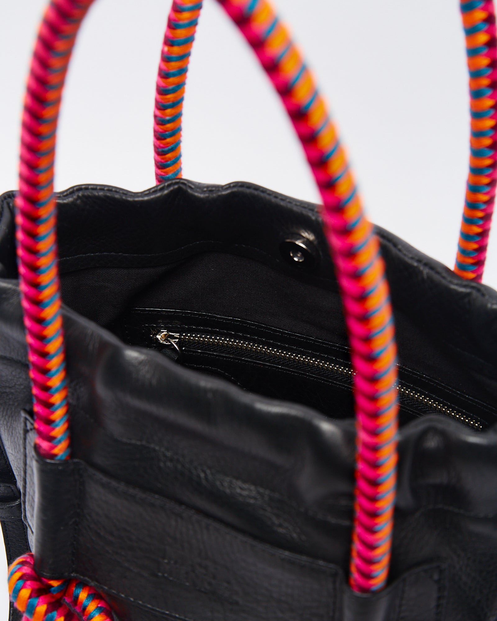 Irupe Mediana - Negro Hipnótica