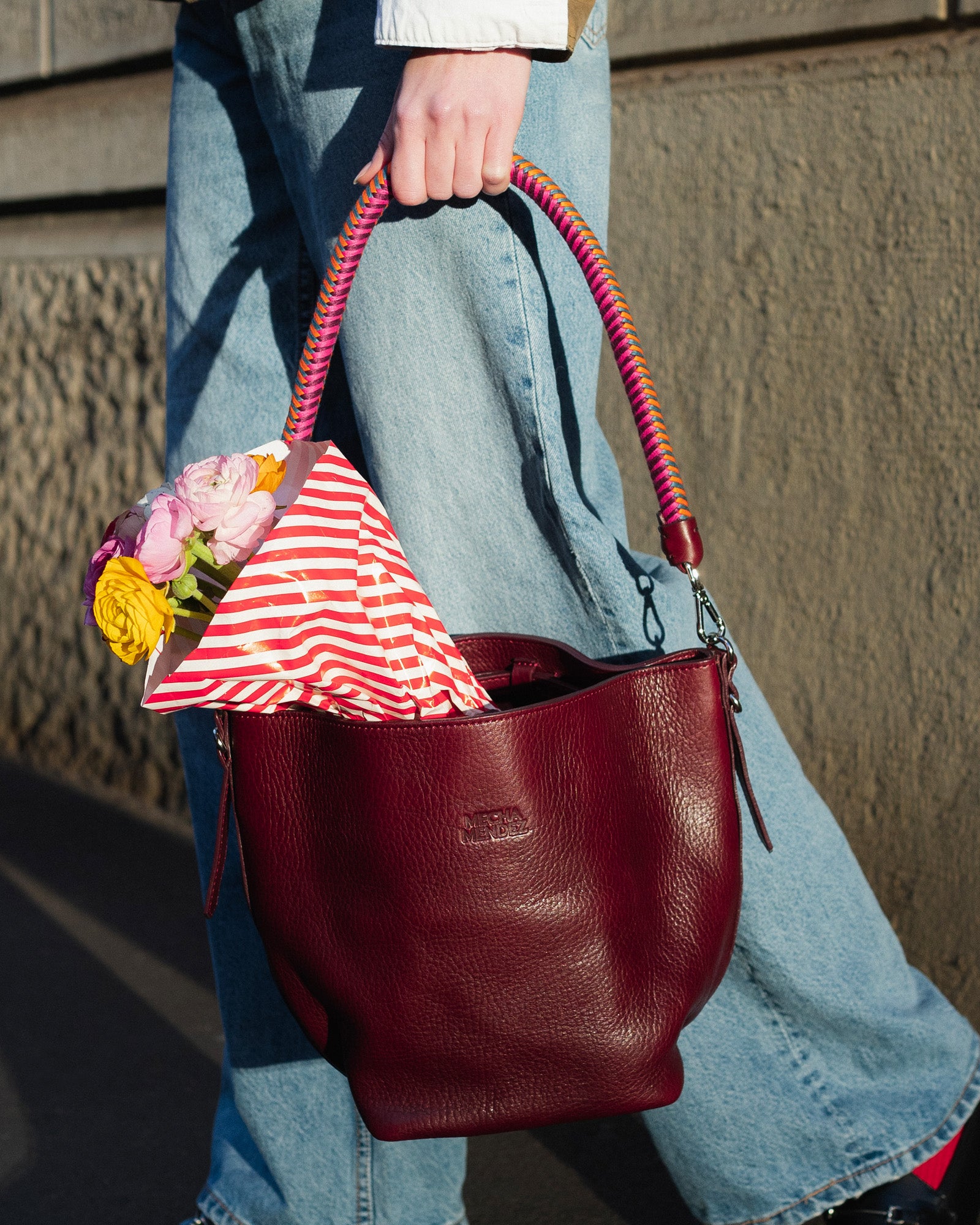 Bucket Clasica - Burgundy Hipnotica